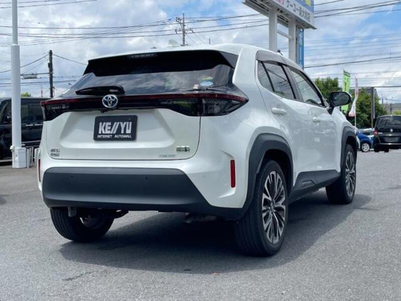 YARIS CROSS