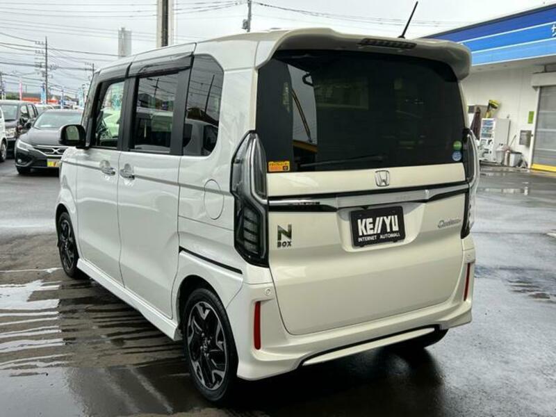 N BOX CUSTOM