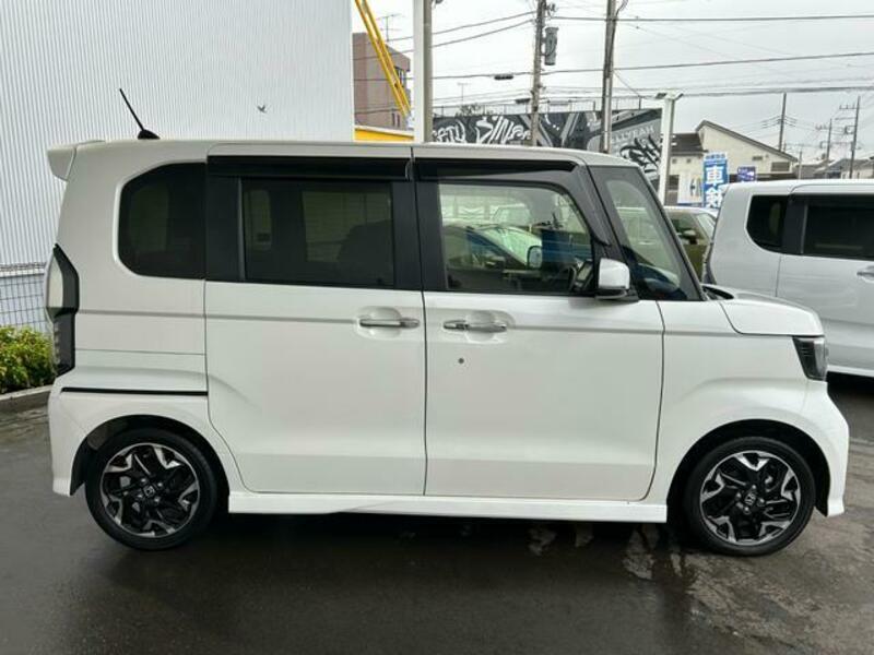 N BOX CUSTOM