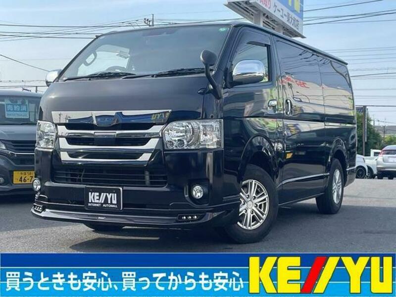 TOYOTA HIACE VAN