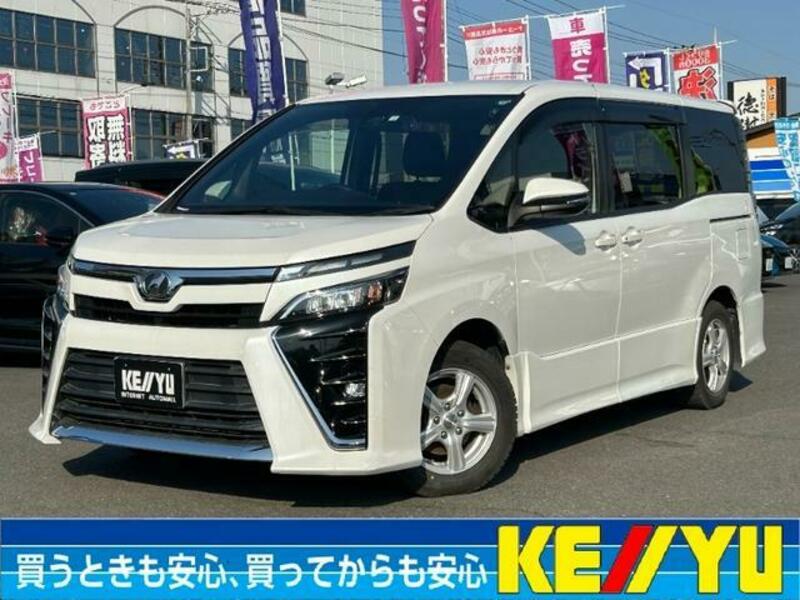 TOYOTA VOXY