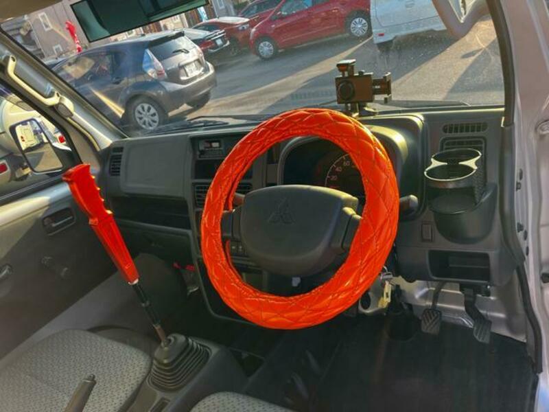 MINICAB TRUCK