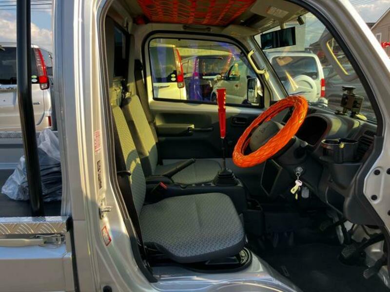 MINICAB TRUCK