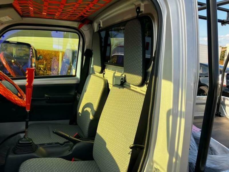 MINICAB TRUCK