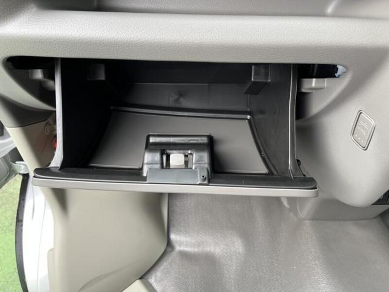 MINICAB VAN