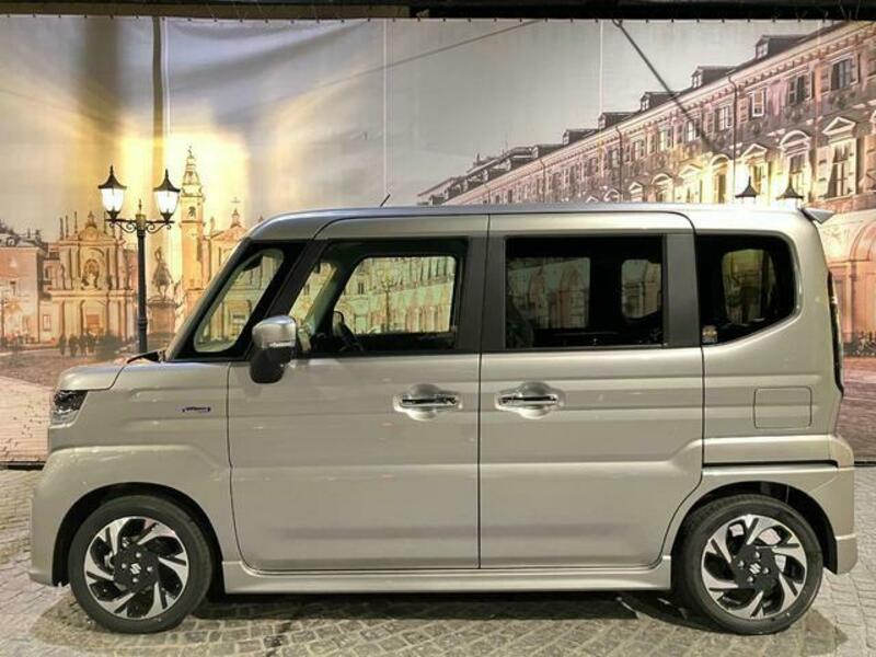 SPACIA CUSTOM