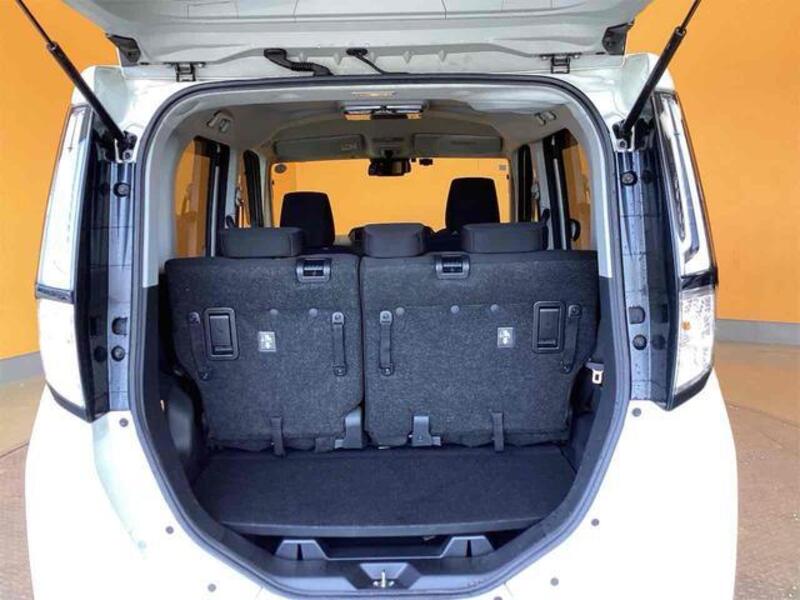 ROOMY