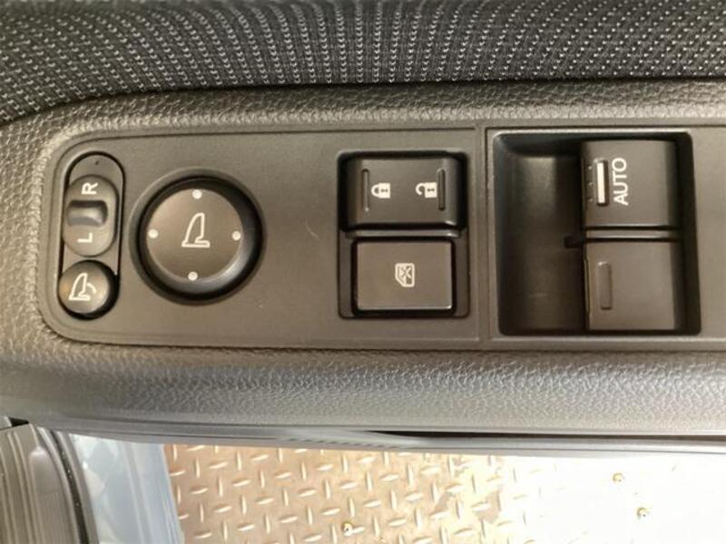 N-VAN