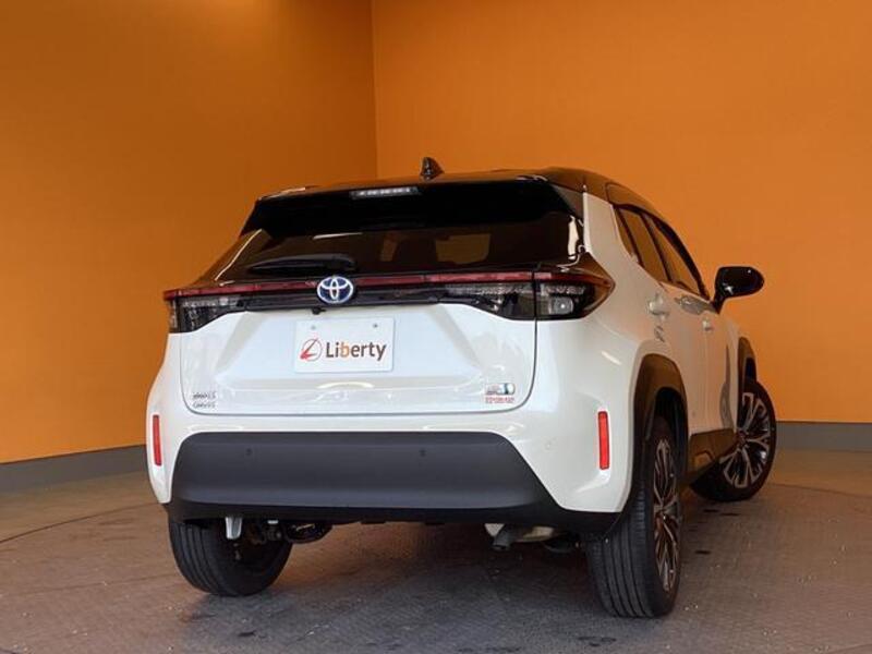 YARIS CROSS
