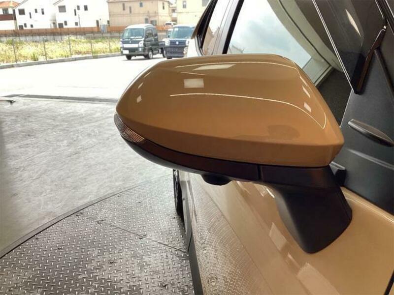 YARIS CROSS