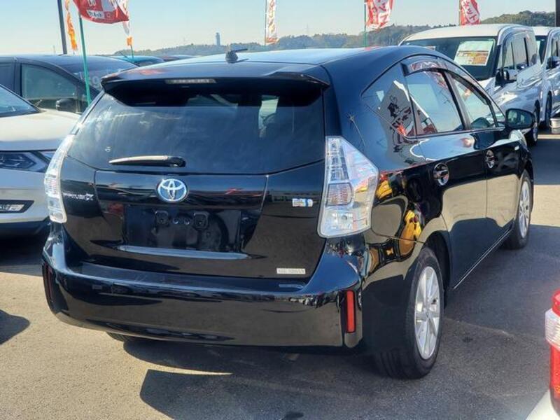 PRIUS ALPHA