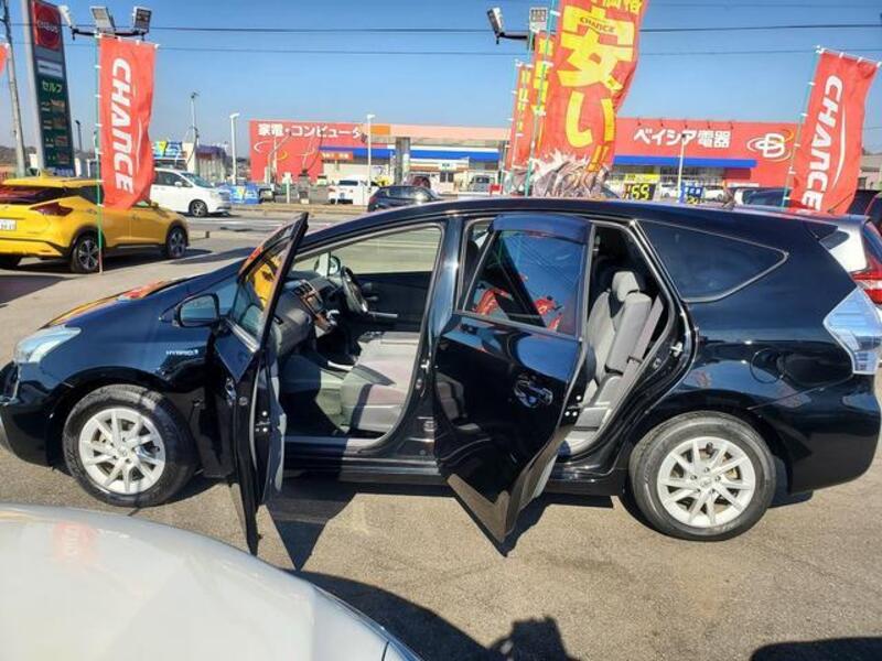 PRIUS ALPHA