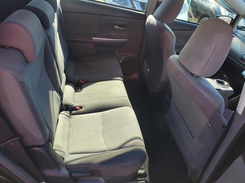 PRIUS ALPHA