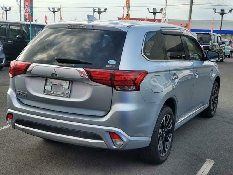 OUTLANDER PHEV