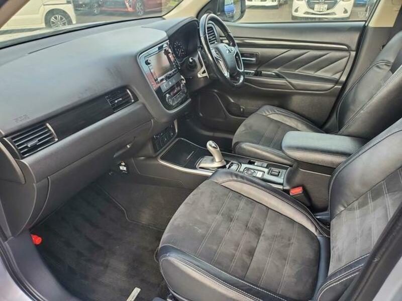 OUTLANDER PHEV