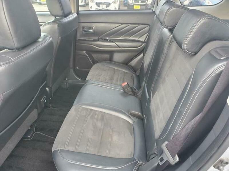 OUTLANDER PHEV