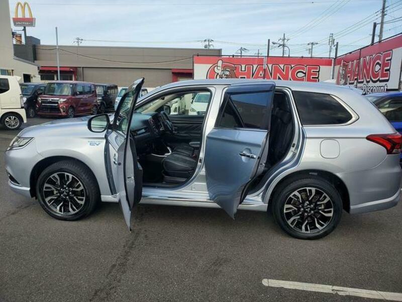 OUTLANDER PHEV