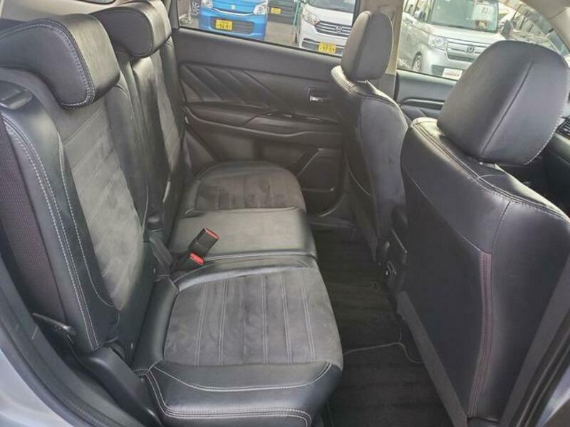 OUTLANDER PHEV