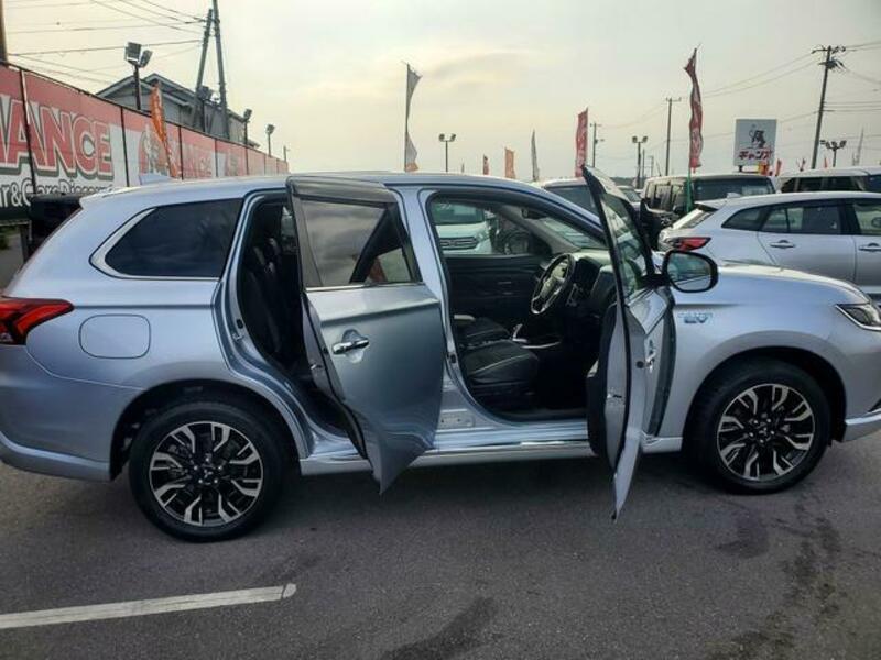 OUTLANDER PHEV