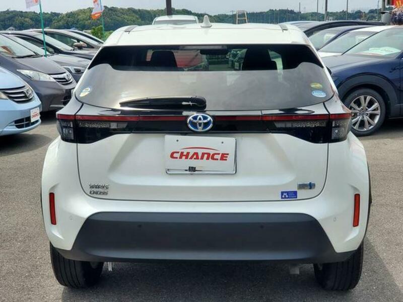 YARIS CROSS