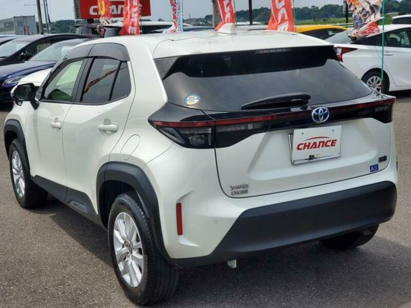 YARIS CROSS
