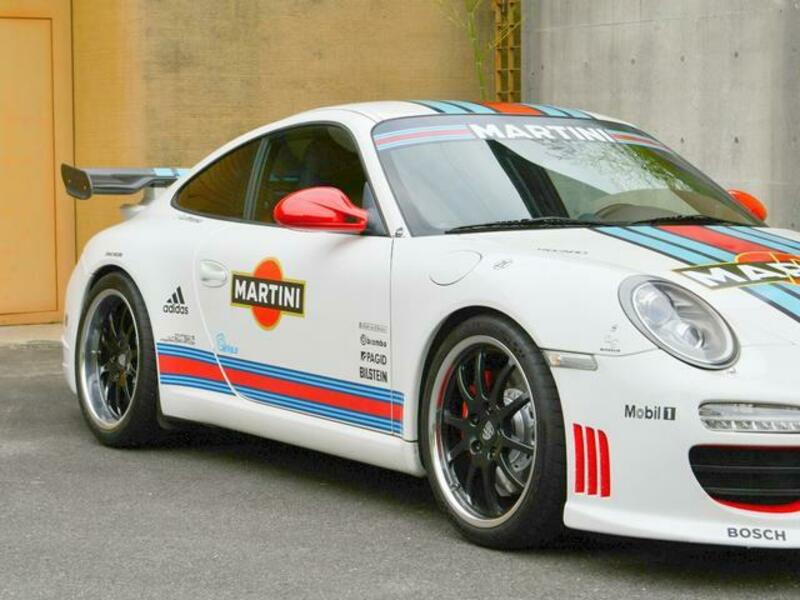 911