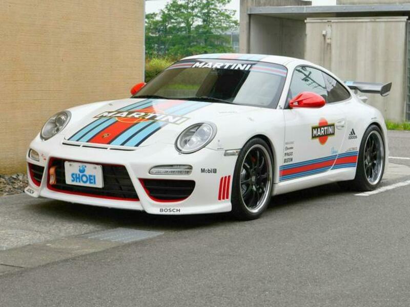 911