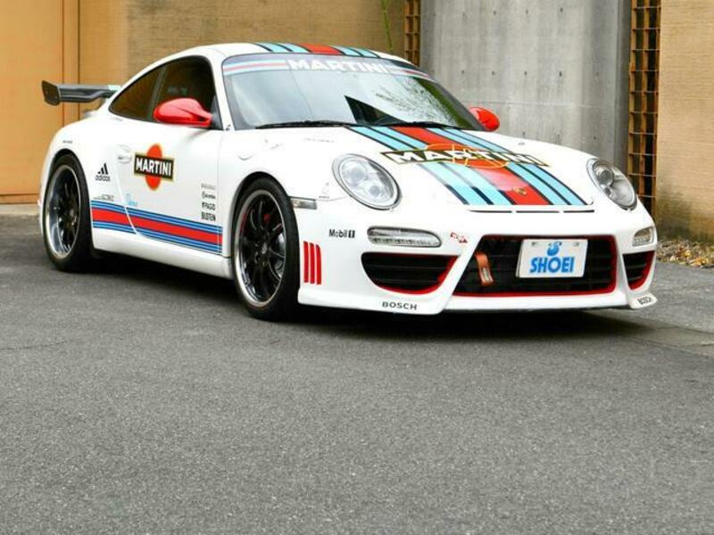 911