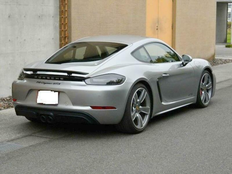 718 CAYMAN