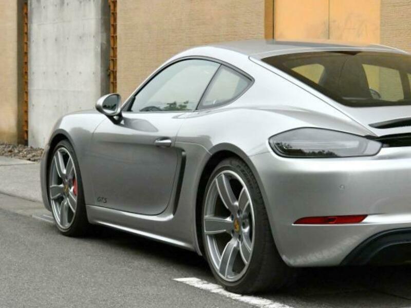 718 CAYMAN