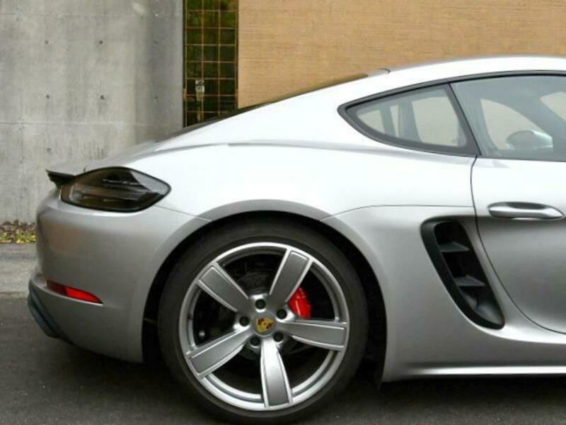 718 CAYMAN