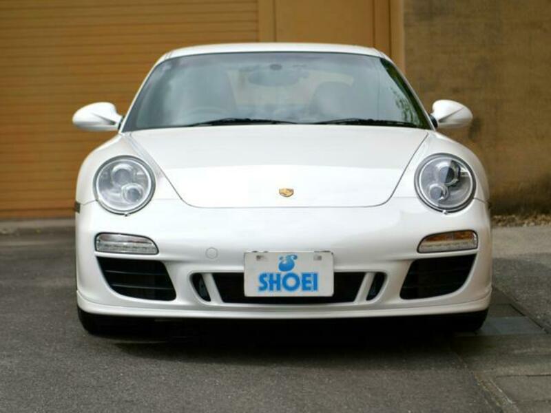 911
