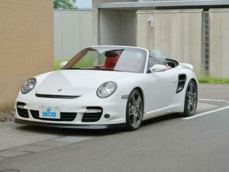 911