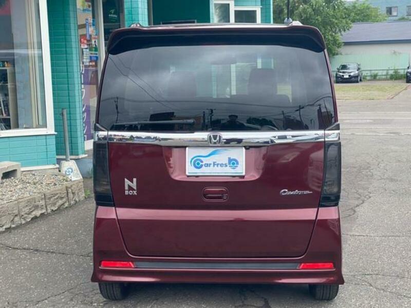 N BOX CUSTOM