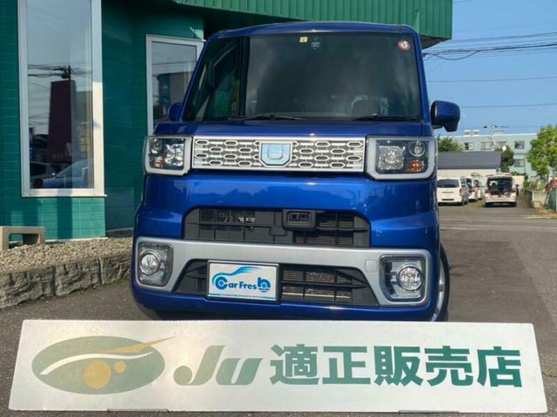 DAIHATSU WAKE