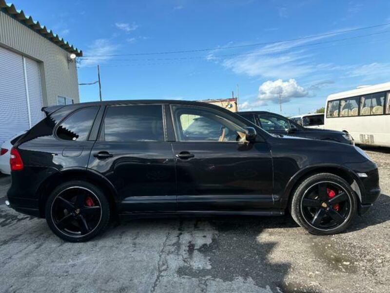 CAYENNE