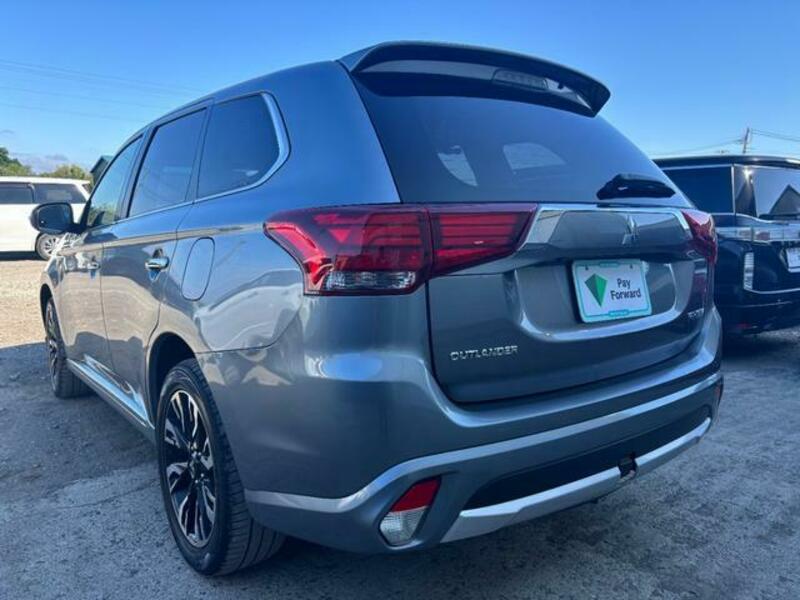 OUTLANDER PHEV