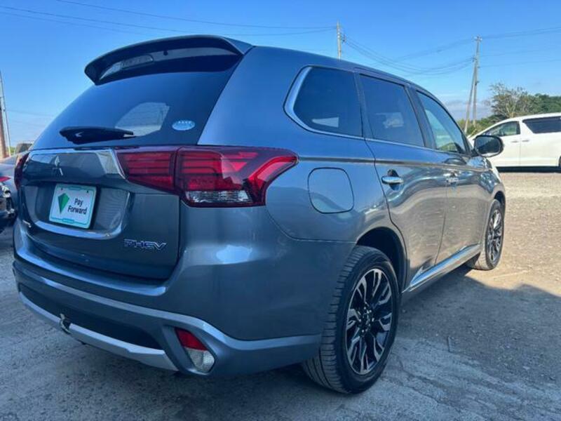 OUTLANDER PHEV