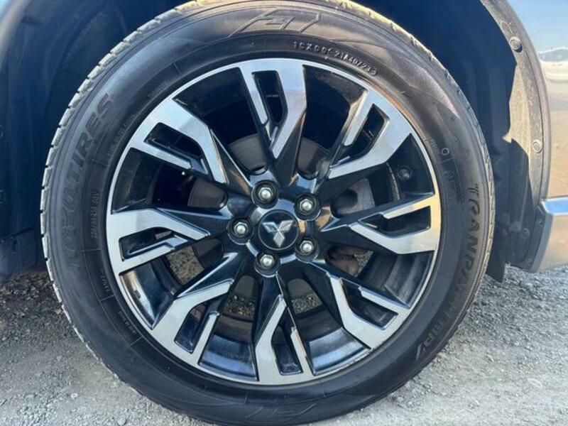 OUTLANDER PHEV