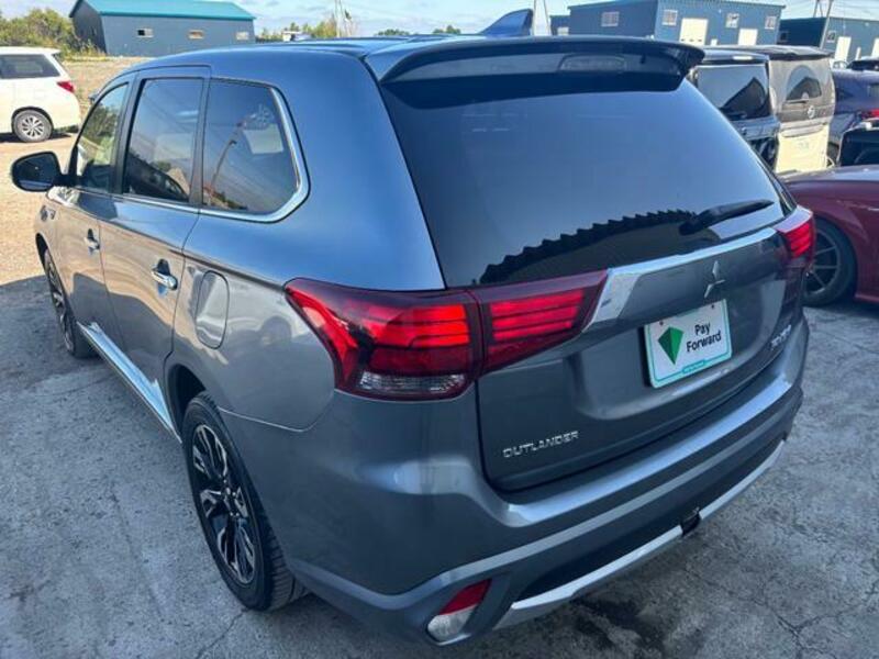 OUTLANDER PHEV