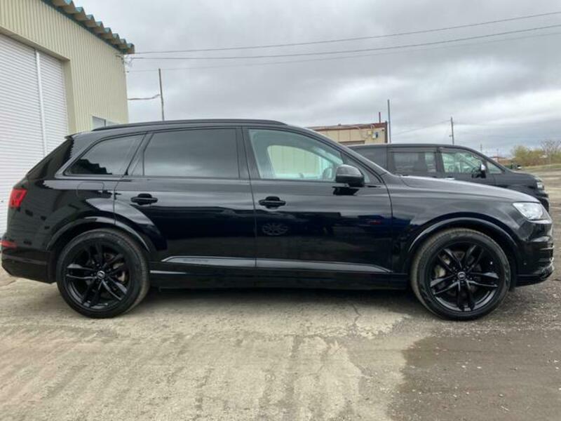 Q7
