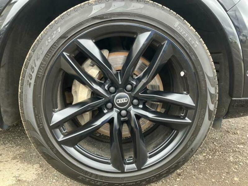 Q7