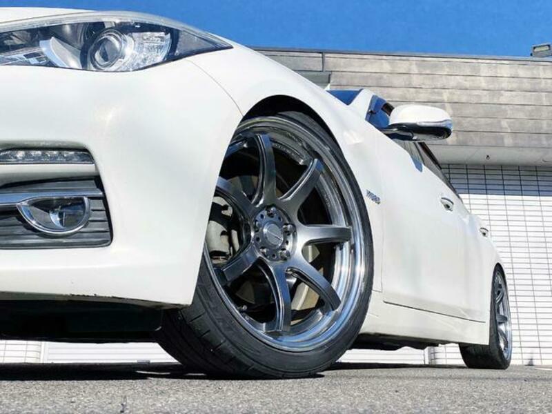 SKYLINE