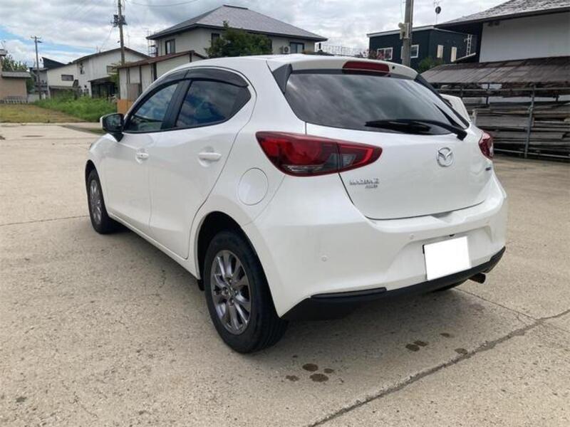 MAZDA2