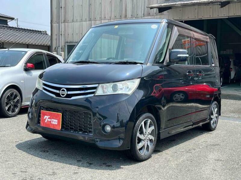 NISSAN ROOX