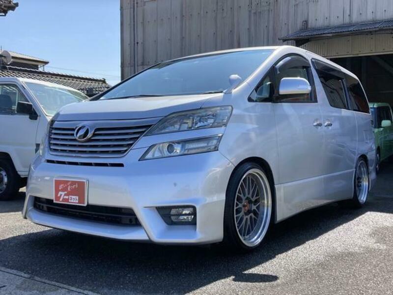TOYOTA VELLFIRE
