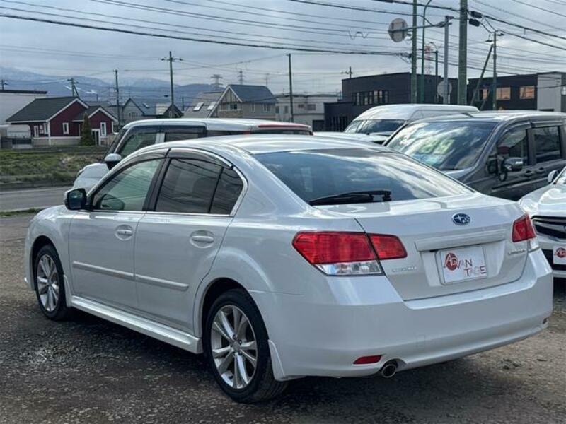 LEGACY B4