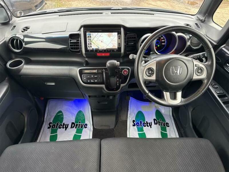 N BOX CUSTOM