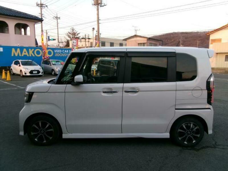 N BOX CUSTOM