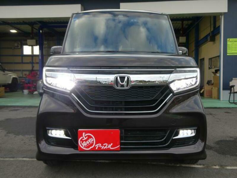 N BOX CUSTOM